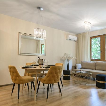 Мarelis Luxe Port Apartment Várna Kültér fotó