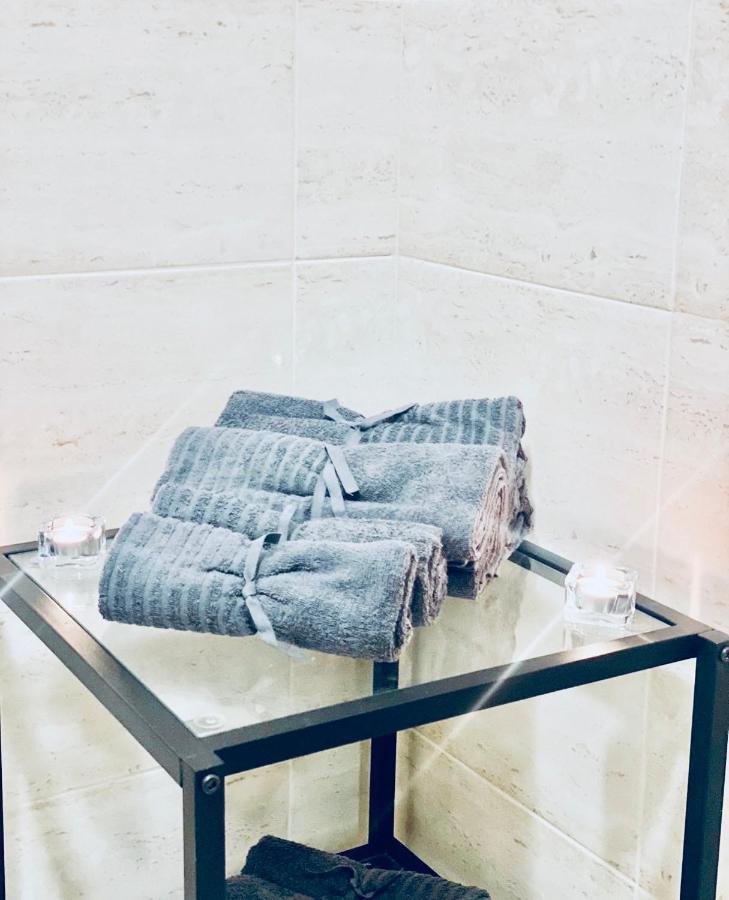 Мarelis Luxe Port Apartment Várna Kültér fotó