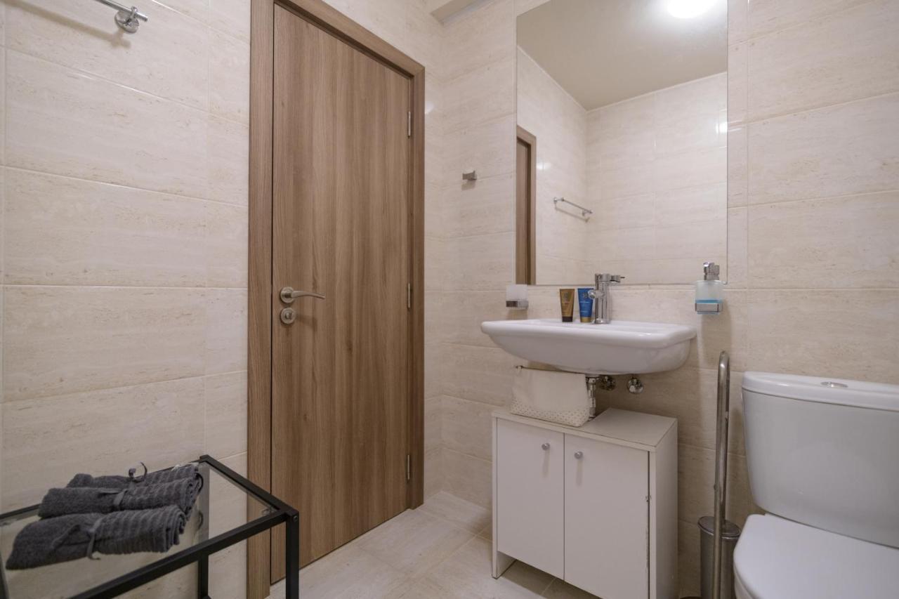Мarelis Luxe Port Apartment Várna Kültér fotó