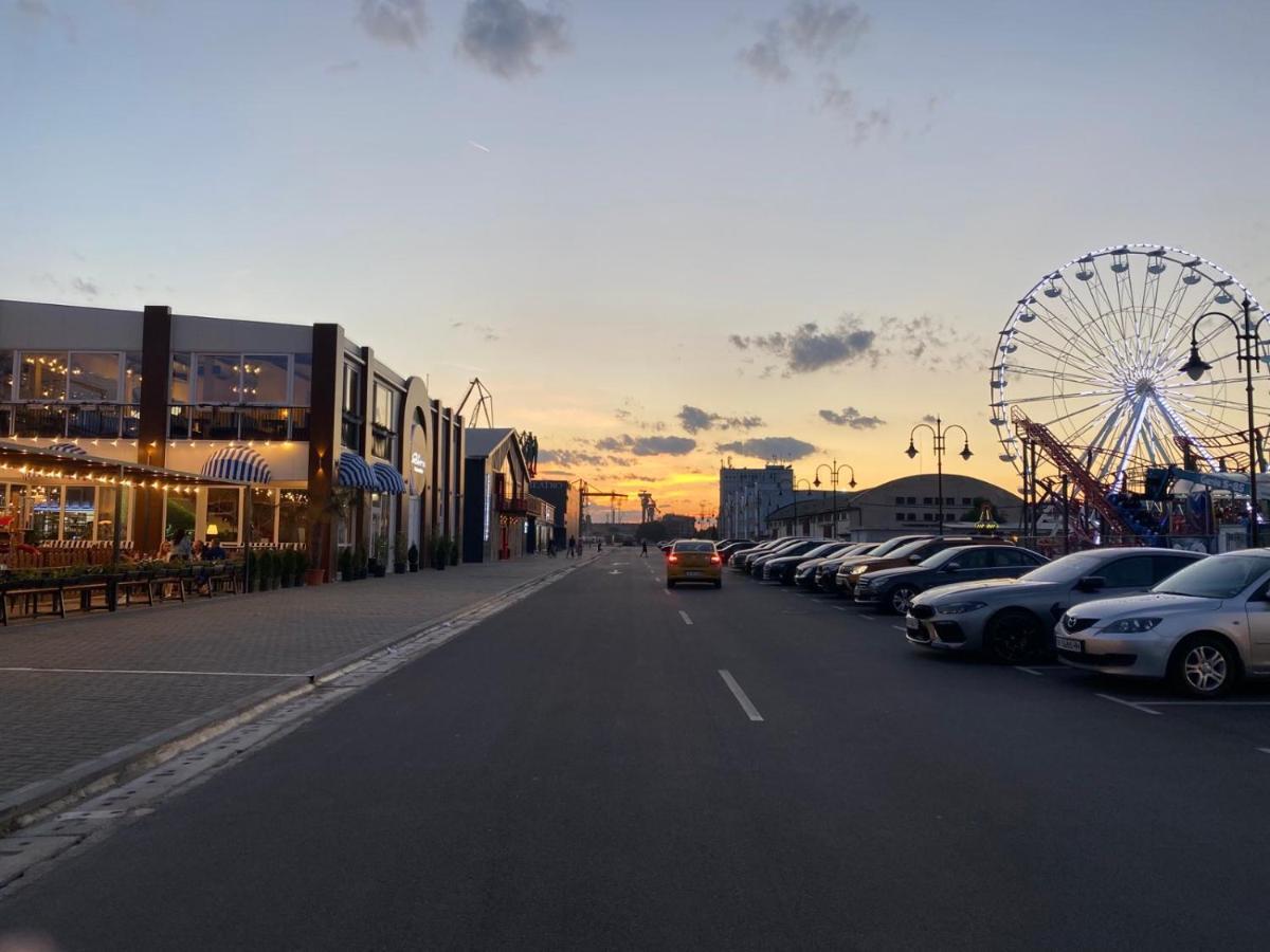 Мarelis Luxe Port Apartment Várna Kültér fotó