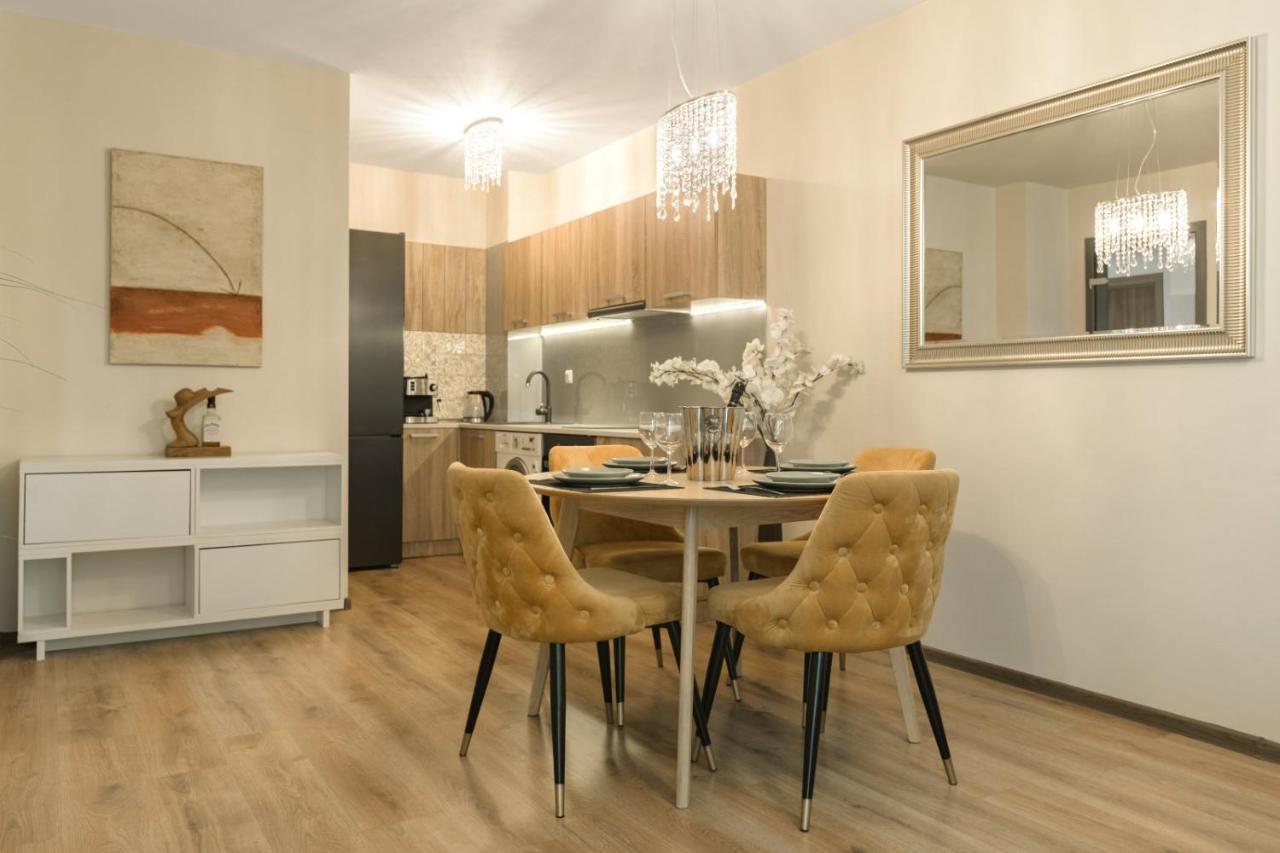 Мarelis Luxe Port Apartment Várna Kültér fotó