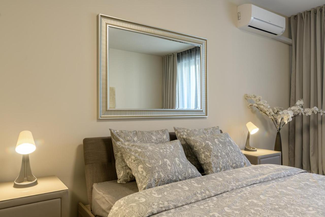 Мarelis Luxe Port Apartment Várna Kültér fotó