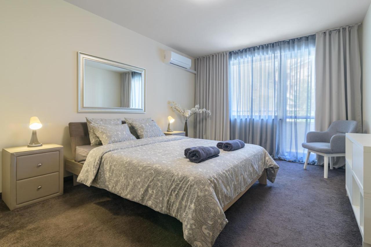 Мarelis Luxe Port Apartment Várna Kültér fotó