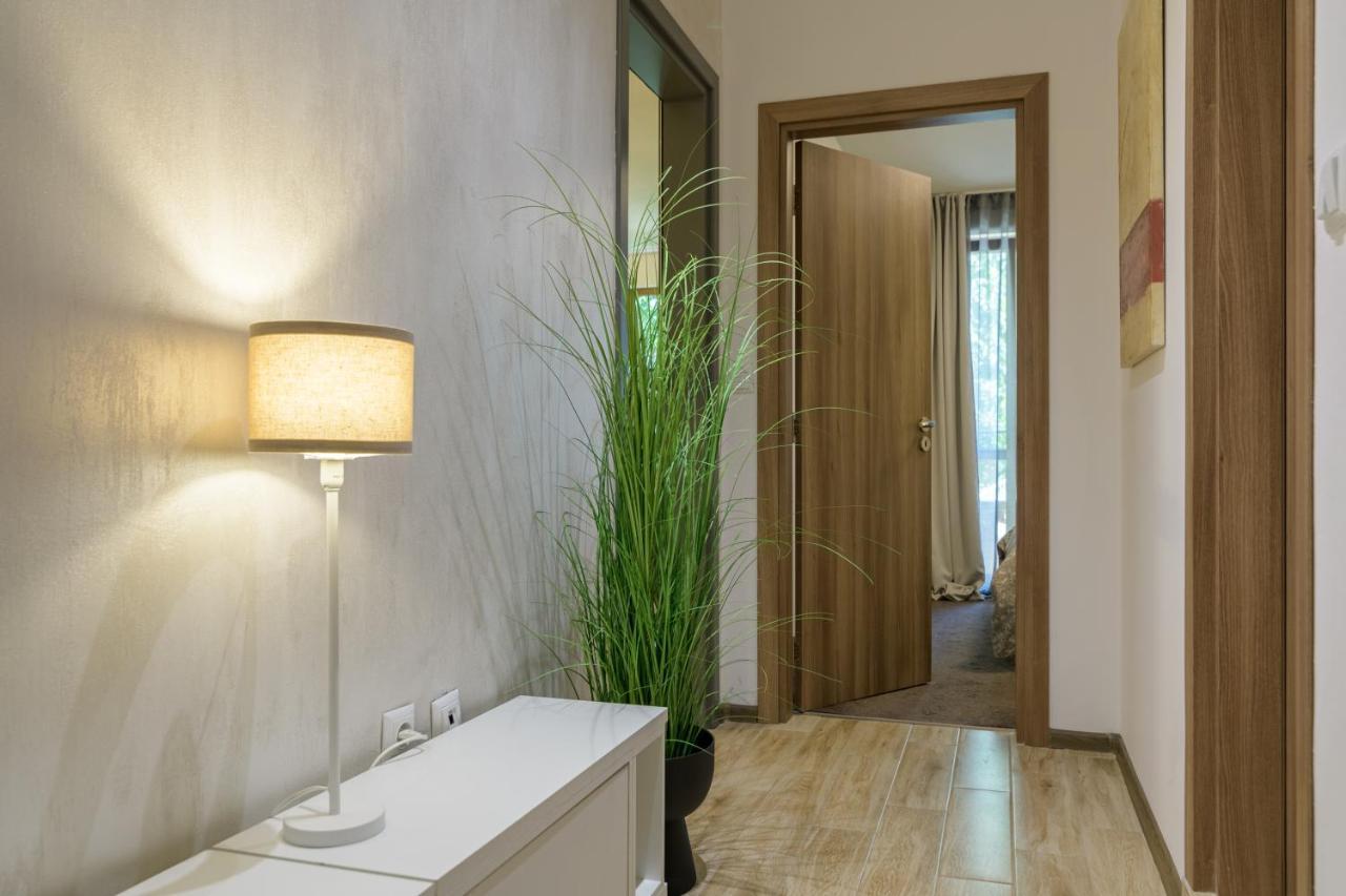 Мarelis Luxe Port Apartment Várna Kültér fotó
